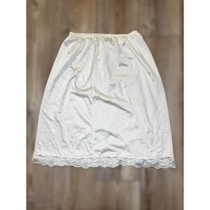 Camelot Womens Feminine Size M White Satin Lace‎ Trim Slip Skirt M426 Vintage
